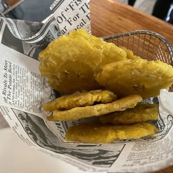 352 Guest House - Fried tostones (plantains) - Guest Houses Near Me - San Juan, Puerto Rico