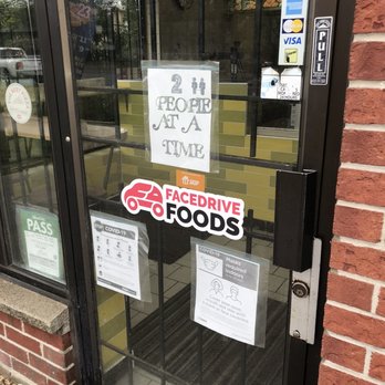 Famous Pizza Town - Entrance signage - Pizza Near Me - Scarborough, Ontario