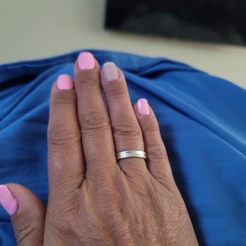 Sunset Nails - Clean peeled  off the ring finger after just a few hours. The others seem ok. Must have been the application because the nail is smooth. - Nail Salons Near Me - San Francisco, California