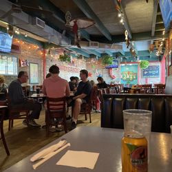Niffer's Place Auburn - Inside seating