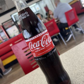Juicy Smash Burgers - Mex Coke! - Burgers Near Me - El Paso, Texas Juicy Smash Burgers - Mex Coke! - Burgers Near Me - El Paso, Texas