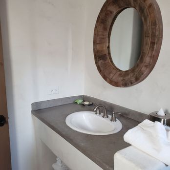 WorldMark Hunt Stablewood Springs - Down stairs bathroom - Resorts Near Me - Ingram, Texas WorldMark Hunt Stablewood Springs - Down stairs bathroom - Resorts Near Me - Ingram, Texas