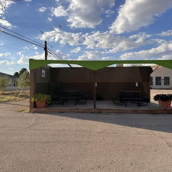 Juicy Peach Espresso - Patio area across from the drive-thru window 10.4.2025 - Coffee & Tea Near Me - Carlsbad, New Mexico Juicy Peach Espresso - Patio area across from the drive-thru window 10.4.2025 - Coffee & Tea Near Me - Carlsbad, New Mexico