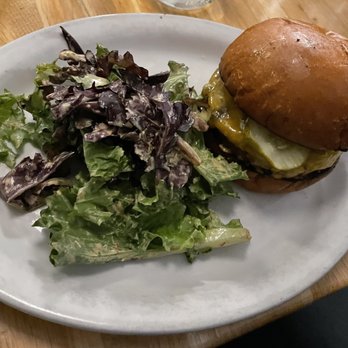 Welcome Diner - Burger w/salad - Diners Near Me - Phoenix, Arizona Welcome Diner - Burger w/salad - Diners Near Me - Phoenix, Arizona