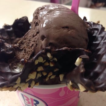 Baskin Robbins - Chocolate and Pralines 'N Cream - Ice Cream & Frozen Yogurt Near Me - San Antonio, Texas