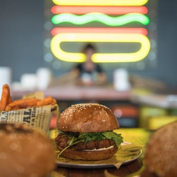 Hello Harry - From Burger To Burger - American Near Me - Maroochydore, QLD