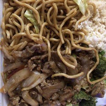 China Wok - Super combo comes with 2 entrees , 2 sides , egg roll and drink - Chinese Near Me - Tracy, California China Wok - Super combo comes with 2 entrees , 2 sides , egg roll and drink - Chinese Near Me - Tracy, California