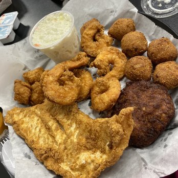 Just In Time Seafood - Fried shrimp, scallops, fish, crab cake - Seafood Near Me - Martinsburg, West Virginia