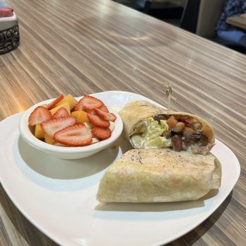 The Fork - Breakfast burrito - American Near Me - Orlando, Florida The Fork - Breakfast burrito - American Near Me - Orlando, Florida
