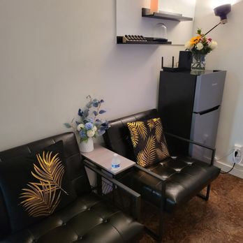 Xanadu Massage and Spa - Seating area - Massage Therapy Near Me - Honolulu, Hawaii Xanadu Massage and Spa - Seating area - Massage Therapy Near Me - Honolulu, Hawaii