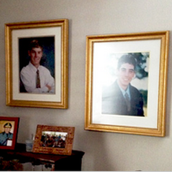 Ideal Frame - Home Décor (Framed Graduation Photo's)