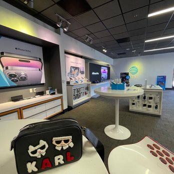 AT&T Store - Mobile Phones Near Me - La Quinta, California AT&T Store - Mobile Phones Near Me - La Quinta, California