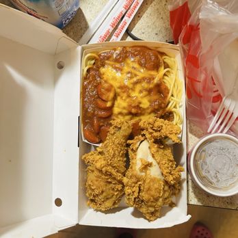 Jollibee - 2 piece chicken joy w/ jolly spaghetti - Chicken Shop Near Me - Jacksonville, Florida
