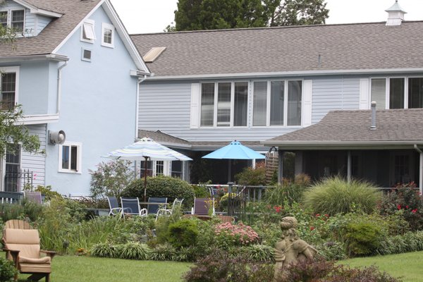Back Creek Inn by null