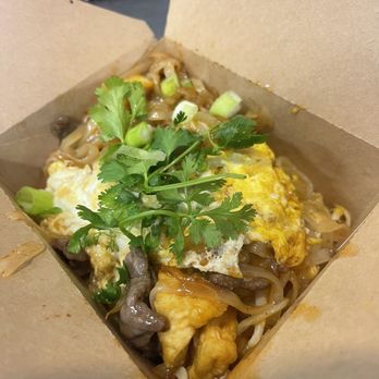 Dek Sen's By Rustic Spoon - Pad Thai beef - Thai Near Me - Los Angeles, California