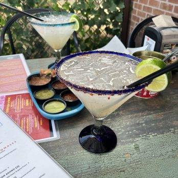 La Botana Tacos - 32 oz skinny margaritas - Tacos Near Me - Tucson, Arizona