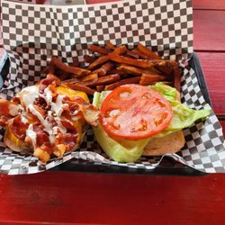 Carnival Cafe - Chipotle Ranch Burger