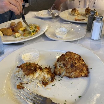 Angie's Seafood - Jumbo Lump Crab Cakes, Scallop Dinner (fried), Shrimp Imperial - Seafood Near Me - Baltimore, Maryland