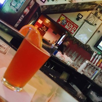 Circle Tap - Grab a pint or a rack of ribs - Bars Near Me - Davenport, Iowa