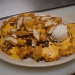Maddog’s Restaurant & Bowl
