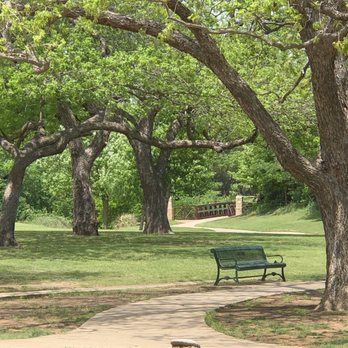 Parr Park - Parks Near Me - Grapevine, Texas