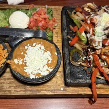 Cabrera's Mexican Cuisine - Trio Fajitas - Mexican Near Me - Pasadena, California