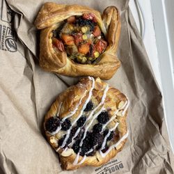 Baker & Spice - Veggie Galette and Blackberry yummy thing