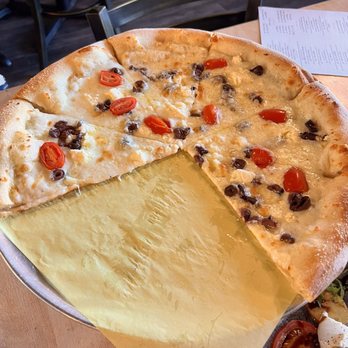 Amedeo - 3/4 pie - Pizza Near Me - Las Vegas, Nevada Amedeo - 3/4 pie - Pizza Near Me - Las Vegas, Nevada