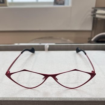 Artisan Eyewear - Eyewear & Opticians Near Me - Norwich, Vermont
