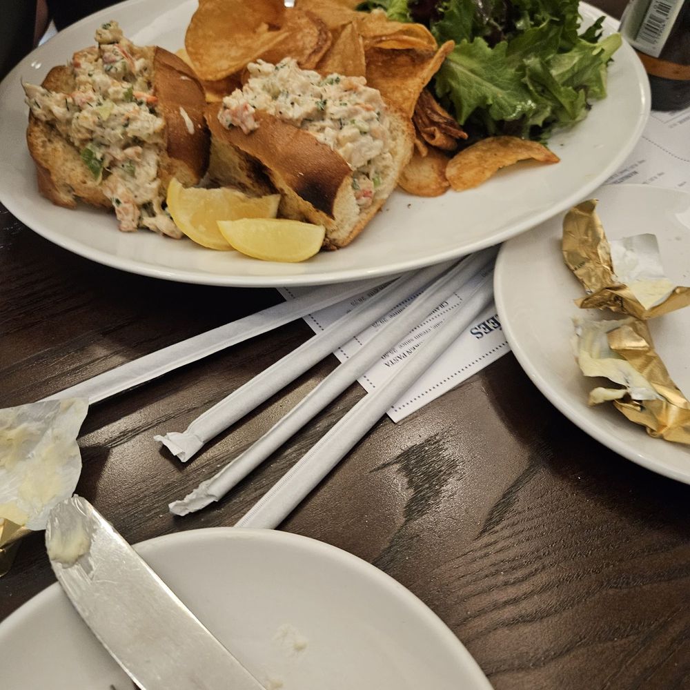 Big Al's Oyster Bar - Lobster Roll - Seafood Near Me - Las Vegas, Nevada Big Al's Oyster Bar - Lobster Roll - Seafood Near Me - Las Vegas, Nevada