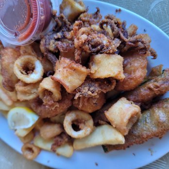 Barbara's Fishtrap - Seafood Near Me - Half Moon Bay, California