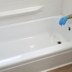 Rockford Refinishing - This old tub was reglazed Beautifully by Mark & Allen Schultz of Rockford Refinishing!