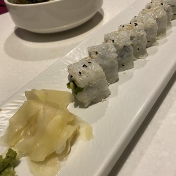Nomzilla! Sushi Et Cetera - California roll - Japanese Near Me - Nashville, Tennessee