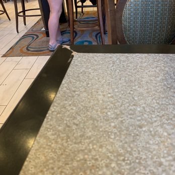 Hampton Inn & Suites - Corner of table - Hotels Near Me - Birmingham, Alabama