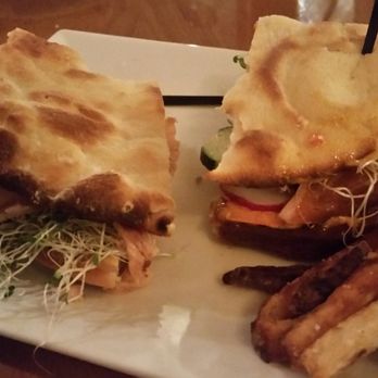 The Grill at Signatures - New American Near Me - Winona, Minnesota