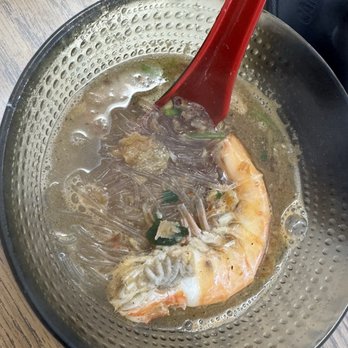 Mai Lan Fine Vietnamese Cuisine - Steamed jumbo prawn with glass noodles - Vietnamese Near Me - Honolulu, Hawaii Mai Lan Fine Vietnamese Cuisine - Steamed jumbo prawn with glass noodles - Vietnamese Near Me - Honolulu, Hawaii