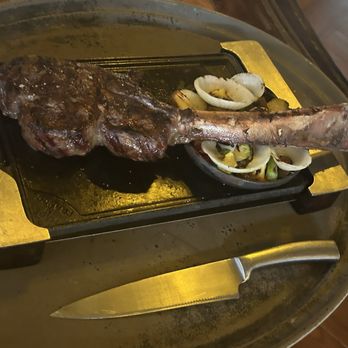 Cambalache - Tomahawk ribeye - Argentine Near Me - Cancún, ROO