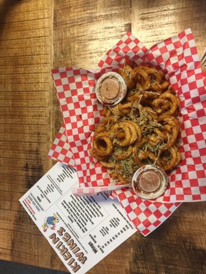 Kickin Wings by null