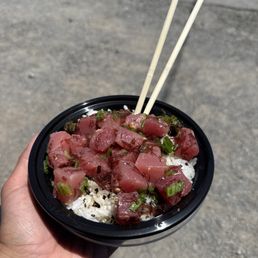 Limu Ahi on white rice Limu Ahi on white rice