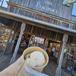 Peach ice cream Peach ice cream