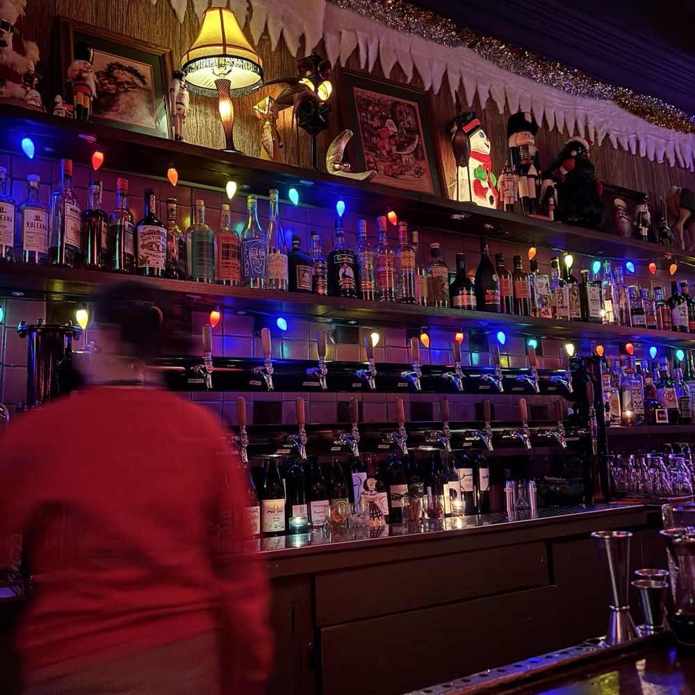 Baby Gee - Cocktail Bars Near Me - Long Beach, California Baby Gee - Cocktail Bars Near Me - Long Beach, California