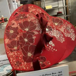 Chocolat Moderne - Heart shaped box for Valentines