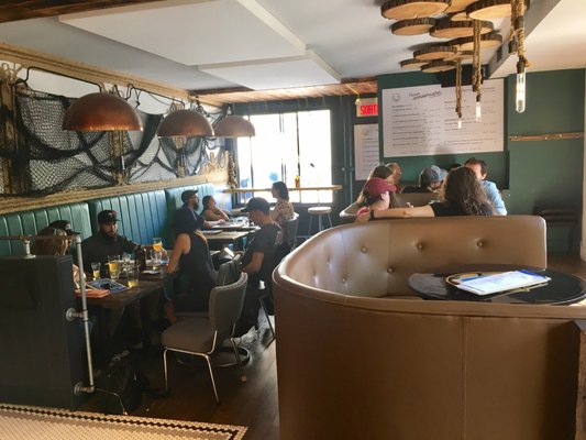 Microbrasserie Pit Caribou - Pub Montréal by null