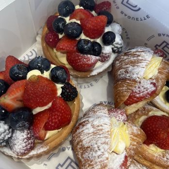 Paris Baguette - Bakeries Near Me - Garden Grove, California