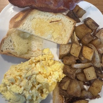 Bootleggers - Classic Breakfast - Gastropubs Near Me - Bakersfield, California