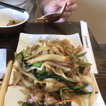 Noodle St - Knife cuts shredded fresh noodles stirs fry - Noodles Near Me - Fullerton, California