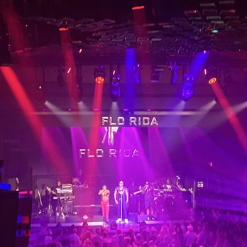 LIV Nightclub - Flo Rida puts on a show! - Dance Clubs Near Me - Miami Beach, Florida