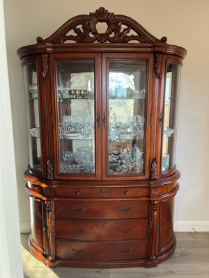 This N That Antiques and General Store