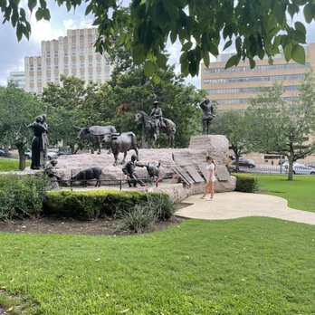 Texas State Capitol - Park - Landmarks & Historical Buildings Near Me - Austin, Texas Texas State Capitol - Park - Landmarks & Historical Buildings Near Me - Austin, Texas