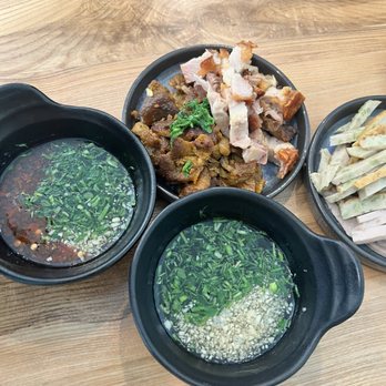 Quan Nhii - Heo quay and thịt nướng combo - Vietnamese Near Me - Westminster, California Quan Nhii - Heo quay and thịt nướng combo - Vietnamese Near Me - Westminster, California